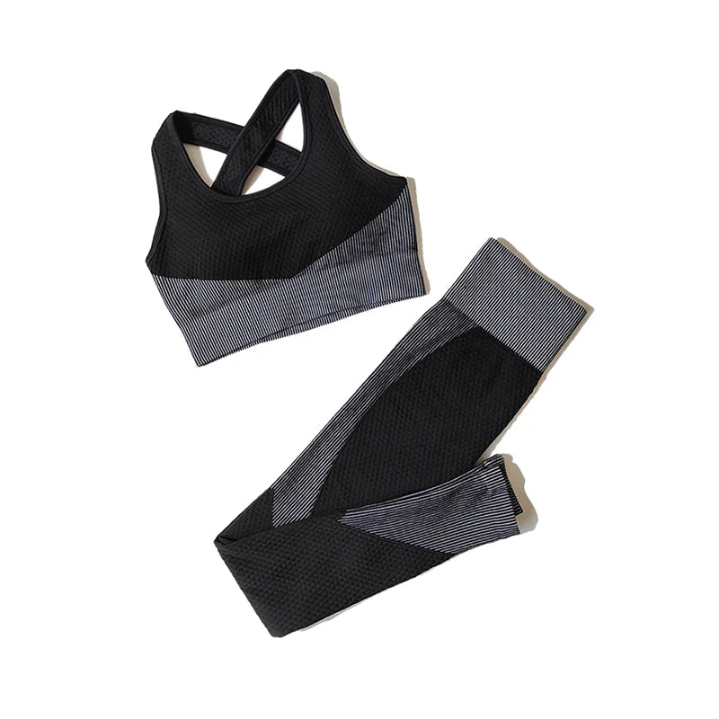 FlexFit Seamless Yoga Set: Comfy, Stylish, Versatile